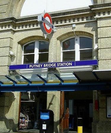 Cozy Double Room Next To Putney Bridge And High Street Лондон Екстериор снимка