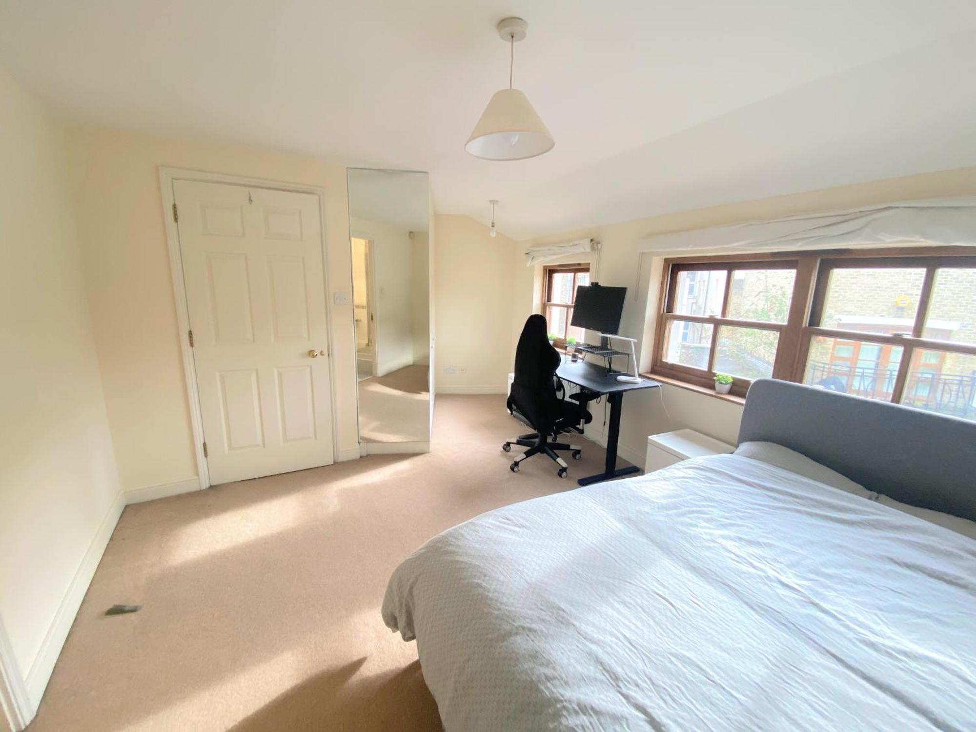 Cozy Double Room Next To Putney Bridge And High Street Лондон Екстериор снимка