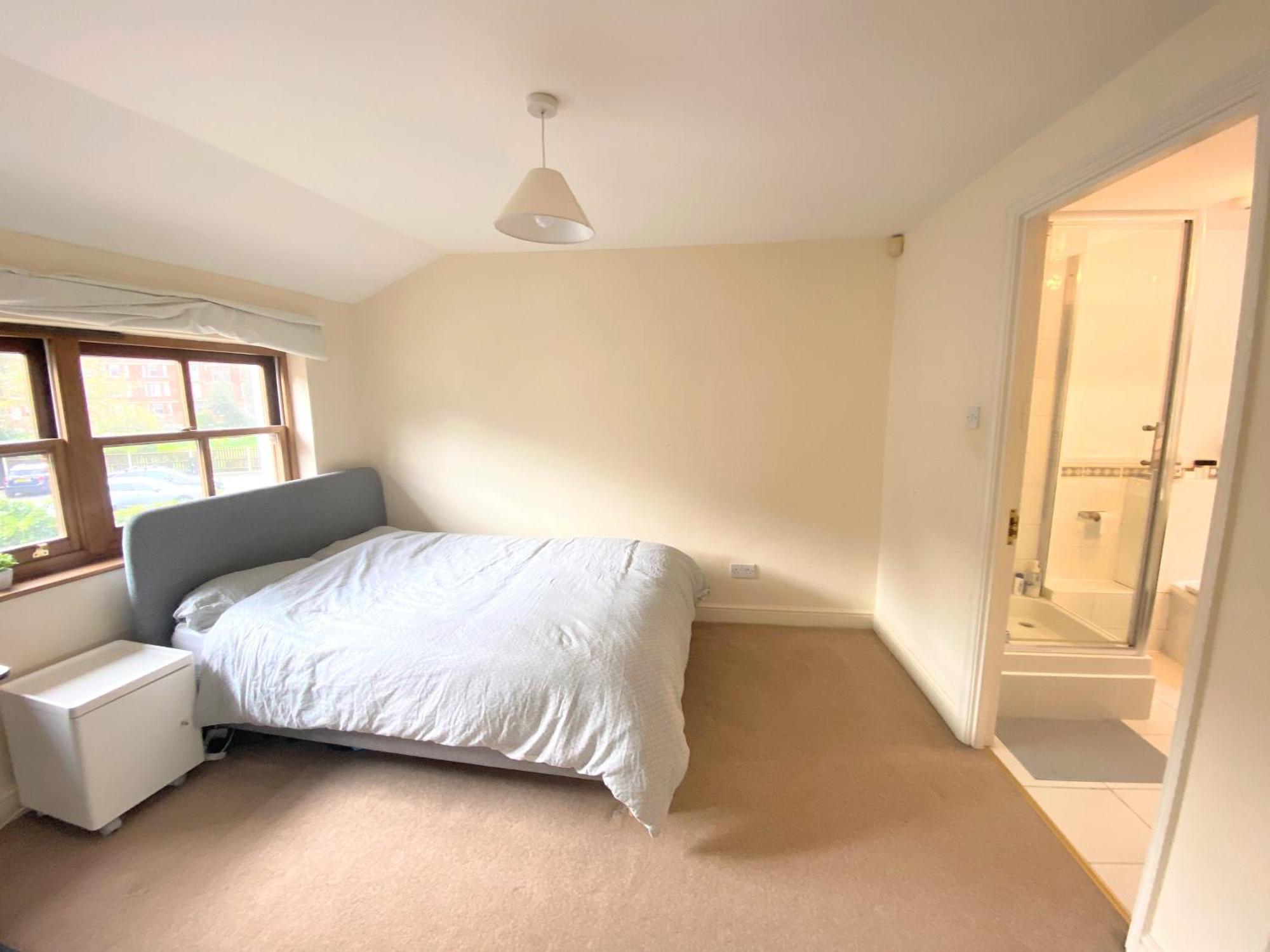 Cozy Double Room Next To Putney Bridge And High Street Лондон Екстериор снимка