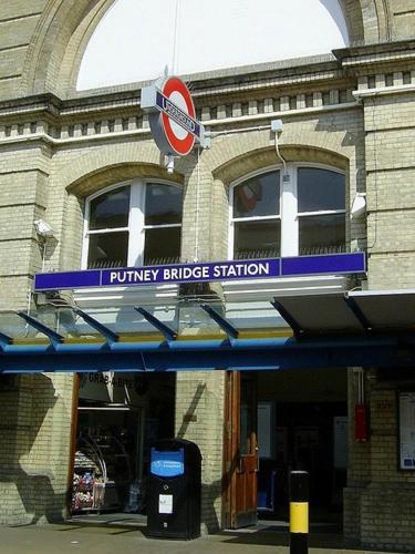 Cozy Double Room Next To Putney Bridge And High Street Лондон Екстериор снимка